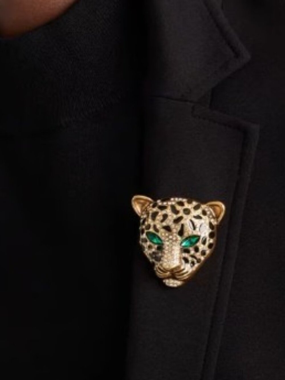 CHICO'S Green Eyed Leopard Brooch.